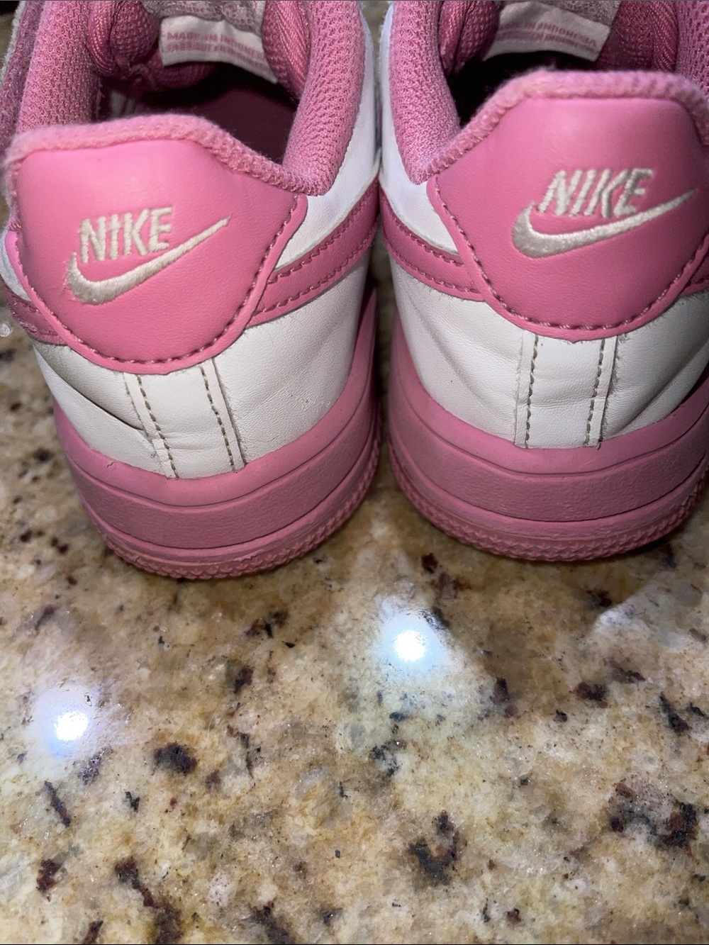 Nike Air Force 1 White and Pink Low-Top Sneakers - Picture 8 of 9